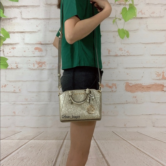 Michael Kors Giftables Ciara XS Mini Crossbody - Picture 5 of 8